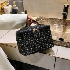 Elegante Make-up Tas- Vierkante Koffer Zwart/goud - Handvat - Make-up Tas Van Tweed Stof- Reis Toilettas Bag Vakantie & Reizen – Toilettas Dames - Beautycase Canvas - Cadeau - Valentijn- -Cosmetische Kortingen Winkel 1198x1200 81