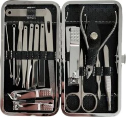 Medies - Luxe Manicureset 16 Delig Met Lederen Luxe Etui | Pedicure Set | Manicure Etui | Manicure Sets | Pedicure Sets | Nagelverzorging | Nagelknippers | Comedonlepels | Nagelvijl | Nagelriemknipper | Teennageltang | Nagelschaar | RVS -Cosmetische Kortingen Winkel 1200x1114 6