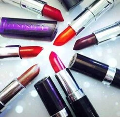 Rimmel London Moisture Renew Lipstick - Pink Fame - Lilac-Violet -Cosmetische Kortingen Winkel 1200x1168 1