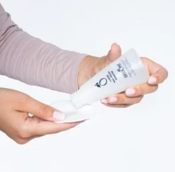 Herome Nagellakremover Nagellakverwijderaar - Nagelverzorging - Caring Nail Polish Remover - Acetonvrij - 120ml 17 Herome Nagellakremover Nagellakverwijderaar - Nagelverzorging - Caring Nail Polish Remover - Acetonvrij - 120ml -Cosmetische Kortingen Winkel 1200x1175 9