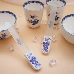 Herome Glazen Nagelvijl Glasvijl Delfts Blauw - Limited Edition - Onslijtbare Nagelvijl - Voorkomt Splijten En Haakjes -Cosmetische Kortingen Winkel 1200x1200 2349