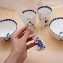 Herome Glazen Nagelvijl Glasvijl Delfts Blauw - Limited Edition - Onslijtbare Nagelvijl - Voorkomt Splijten En Haakjes -Cosmetische Kortingen Winkel 1200x1200 2350