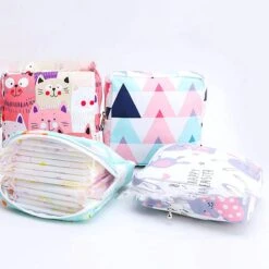 Maandverband Tasje - Make-up Tasje - Handig Opberg Tasje - Dames - Beige Plant 27 Maandverband Tasje - Make-up Tasje - Handig Opberg Tasje - Dames - Beige Plant -Cosmetische Kortingen Winkel 1200x1200 2648