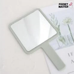 PocketMaster® Make-Up Spiegel / Handspiegel Met Handvat - Licht Groen - Klein - Compact - Handzaam - 8,0 X 8,0 Cm Spiegeloppervlak 9 PocketMaster® Make-Up Spiegel / Handspiegel Met Handvat - Licht Groen - Klein - Compact - Handzaam - 8,0 X 8,0 Cm Spiegeloppervlak -Cosmetische Kortingen Winkel 1200x1200 2867