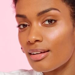 L’Oréal Paris 01 Iconoc Glow Highlighter - Poeder Highlighter - 9 Gr. -Cosmetische Kortingen Winkel 1200x1200 485