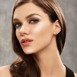 Maybelline Master Studio Strobing Highlighter Stick - 100 Light -Cosmetische Kortingen Winkel 1200x1200 487