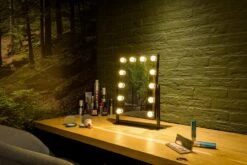 United Entertainment - Hollywood Spiegel Met 12 LEDs - 36x47,5 Cm - Zwart -Cosmetische Kortingen Winkel 1200x800 60