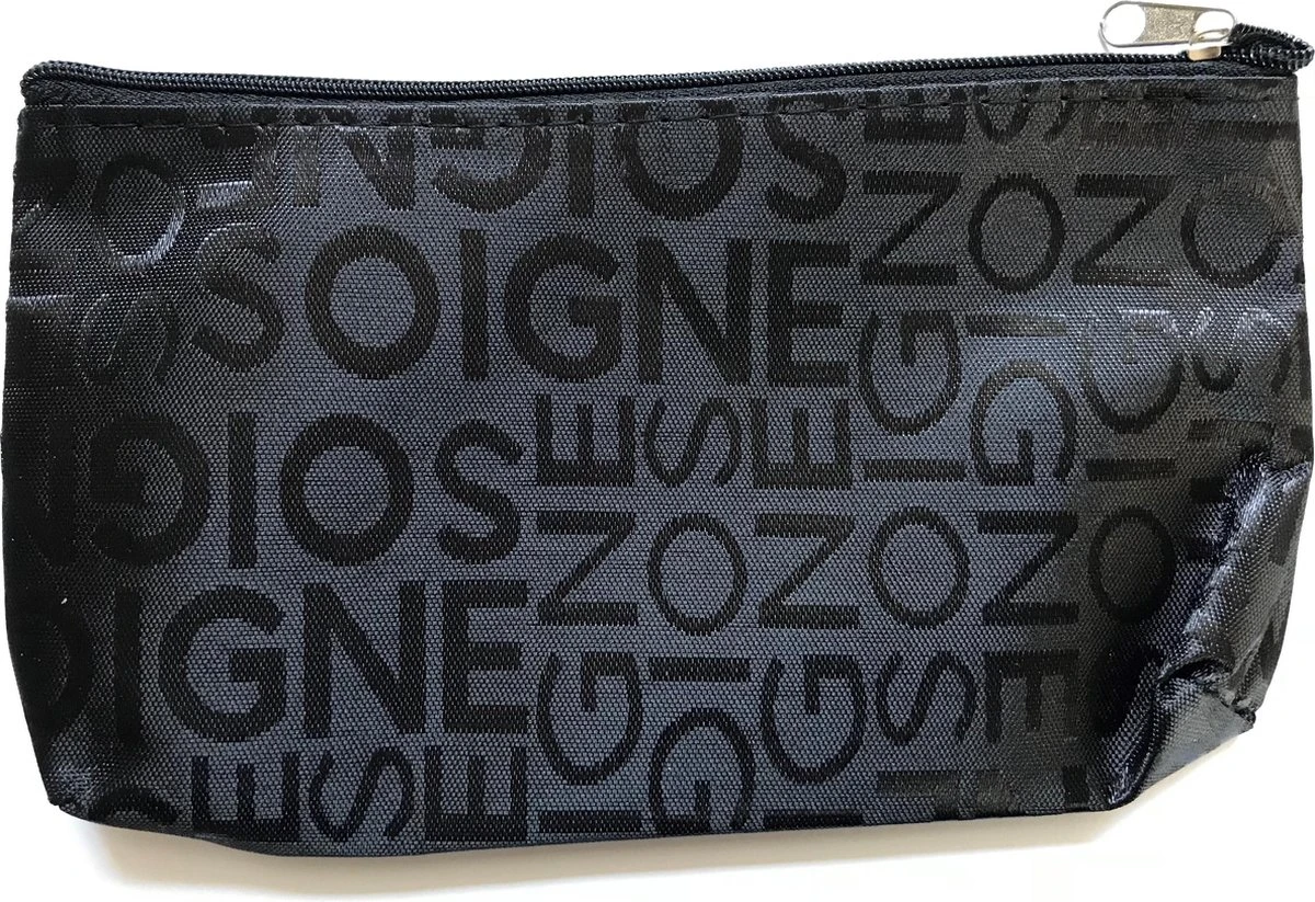 Make-up Tasje / Toilettasje / Organizer / Etui - Zwart - Mat Met Glanzende Woorden SOIGNE - Met Rits - Waterafstotend - Afmeting 18,5 X 10,5 X 2 Centimeter 3 Make-up Tasje / Toilettasje / Organizer / Etui - Zwart - Mat Met Glanzende Woorden SOIGNE - Met Rits - Waterafstotend - Afmeting 18,5 X 10,5 X 2 Centimeter