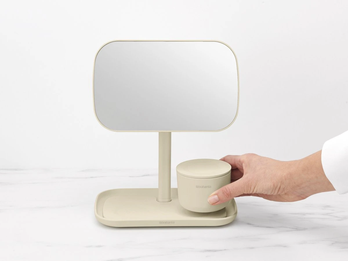 Brabantia ReNew Make-up Spiegel - Met Accessoireschaal - Soft Beige 13 Brabantia ReNew Make-up Spiegel - Met Accessoireschaal - Soft Beige - Afbeelding 11