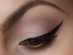 INGLOT AMC Eyeliner Gel - 77 | Eyeliner Zwart Waterproof | Zwarte Eyeliner Gel -Cosmetische Kortingen Winkel 1200x914 1