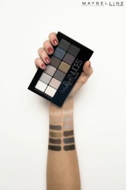 Maybelline The Rock Nudes Oogschaduwpallet- 12 Rock Nudes Blauw Tinten -Cosmetische Kortingen Winkel 800x1200 29
