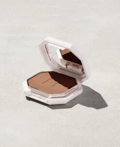Fenty Beauty Pro FILT'R Soft Matte Powder Foundation